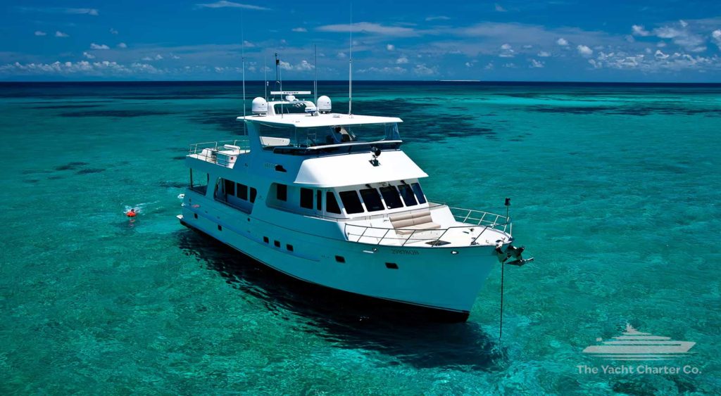 Aroona boat hire yacht charter great barrier reef