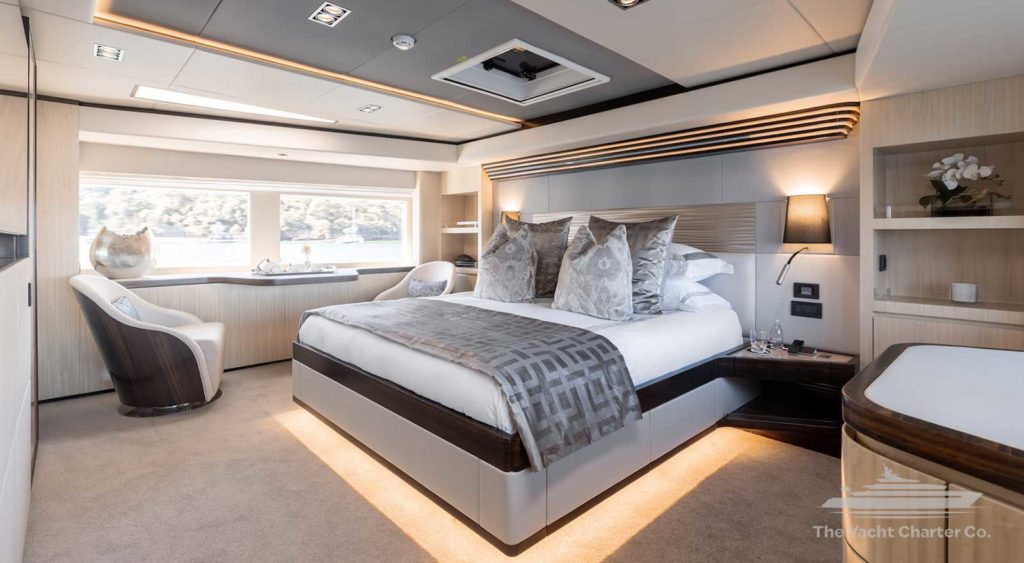 Oneworld-boat-hire-sydney-yacht-charter-sydney