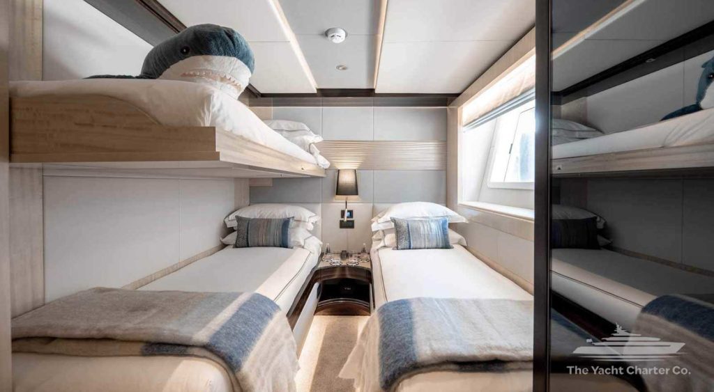 Oneworld-boat-hire-sydney-yacht-charter-sydney