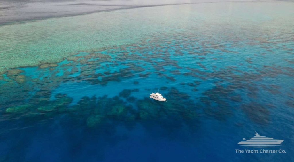 great barrier reef boat hire yacht charter Aroona