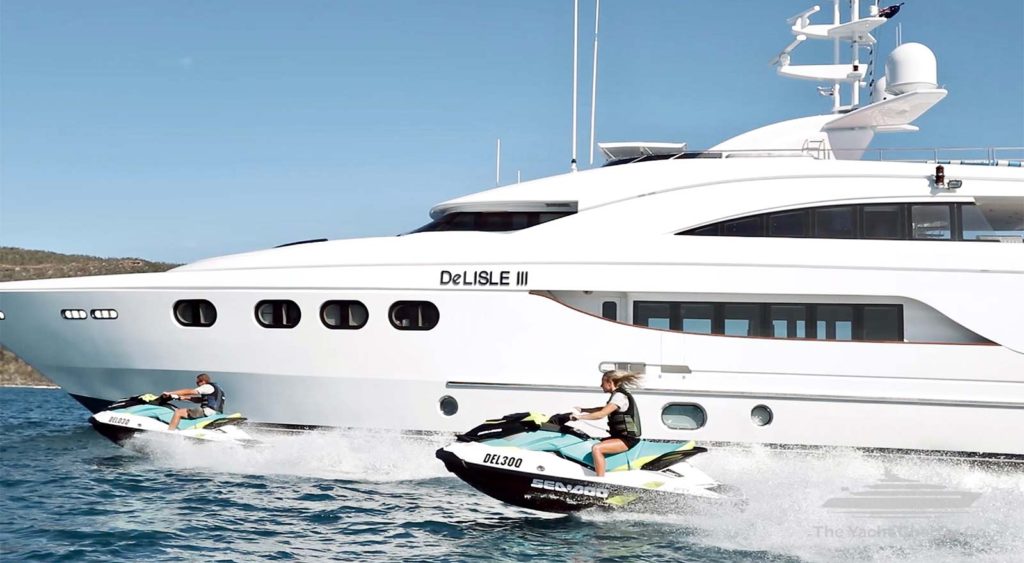 De Lisle 3 superyacht