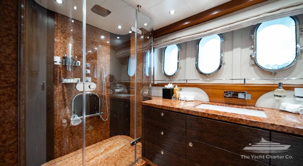 LITTLE PERLE yacht sydney