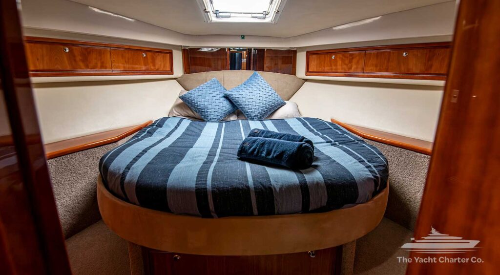 ALLURE yacht hire cairns